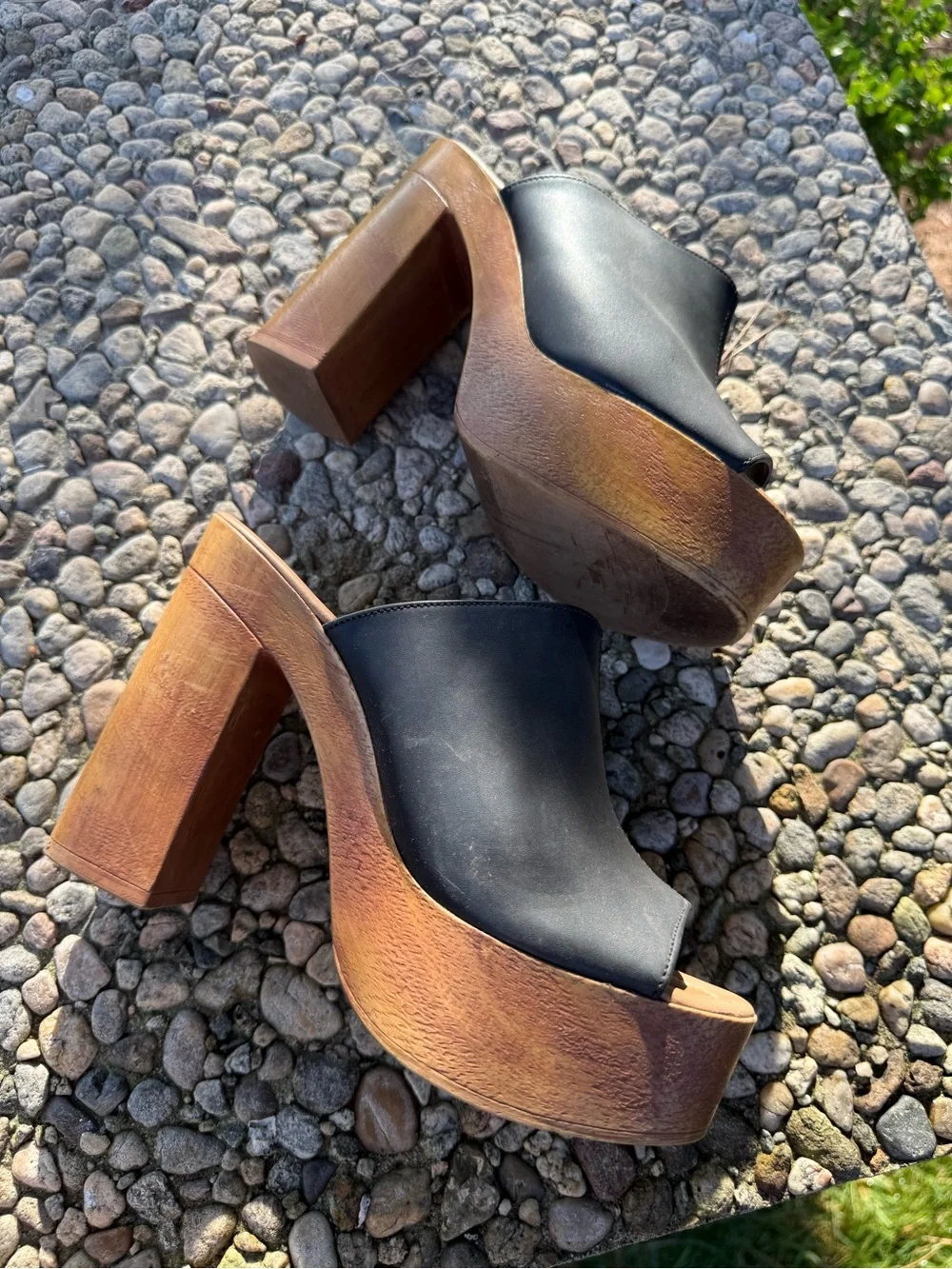 N/A stylish black